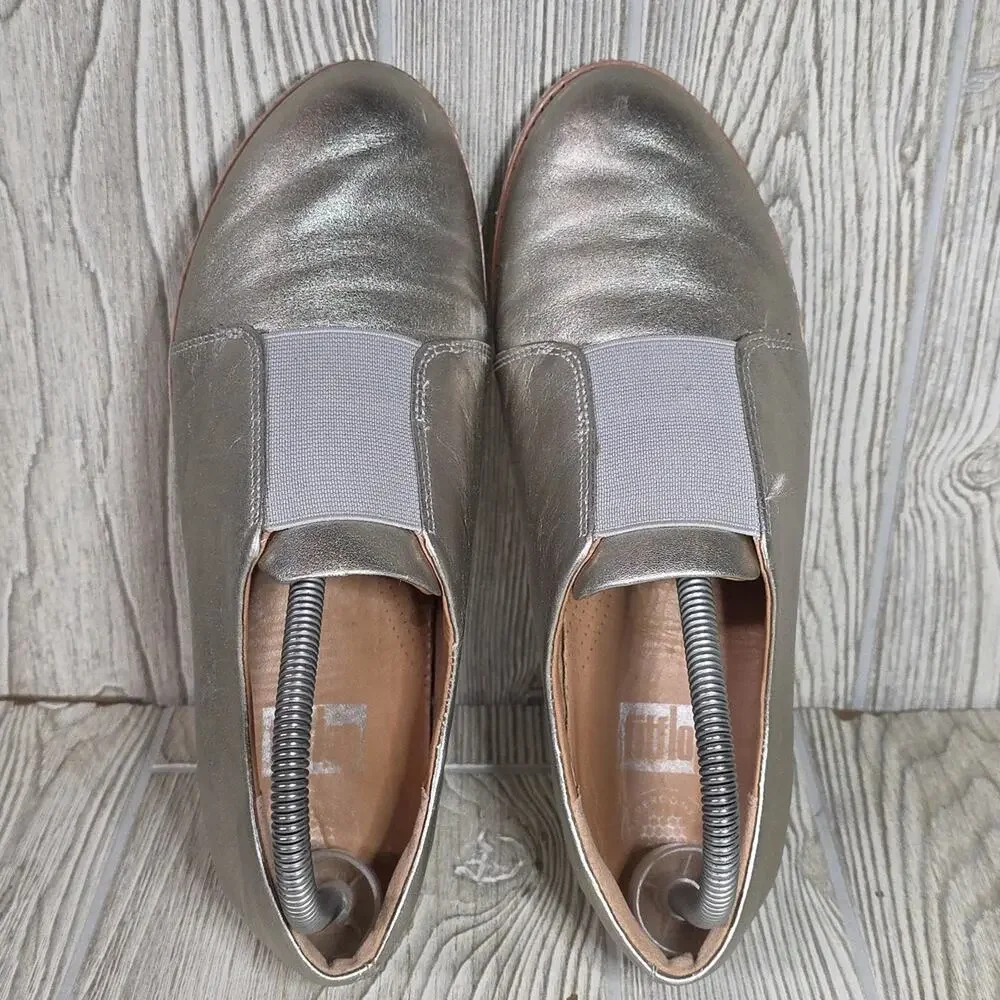 FitFlop Laceless Derby Silver Metallic Slip-On Shoes Womens Size 8.5